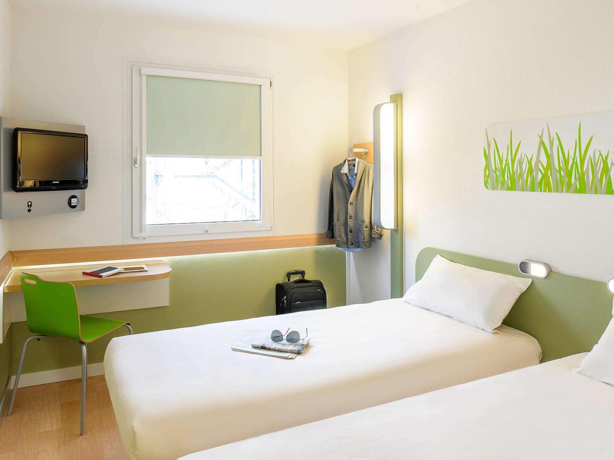 Ibis Budget 타르브 외부 사진