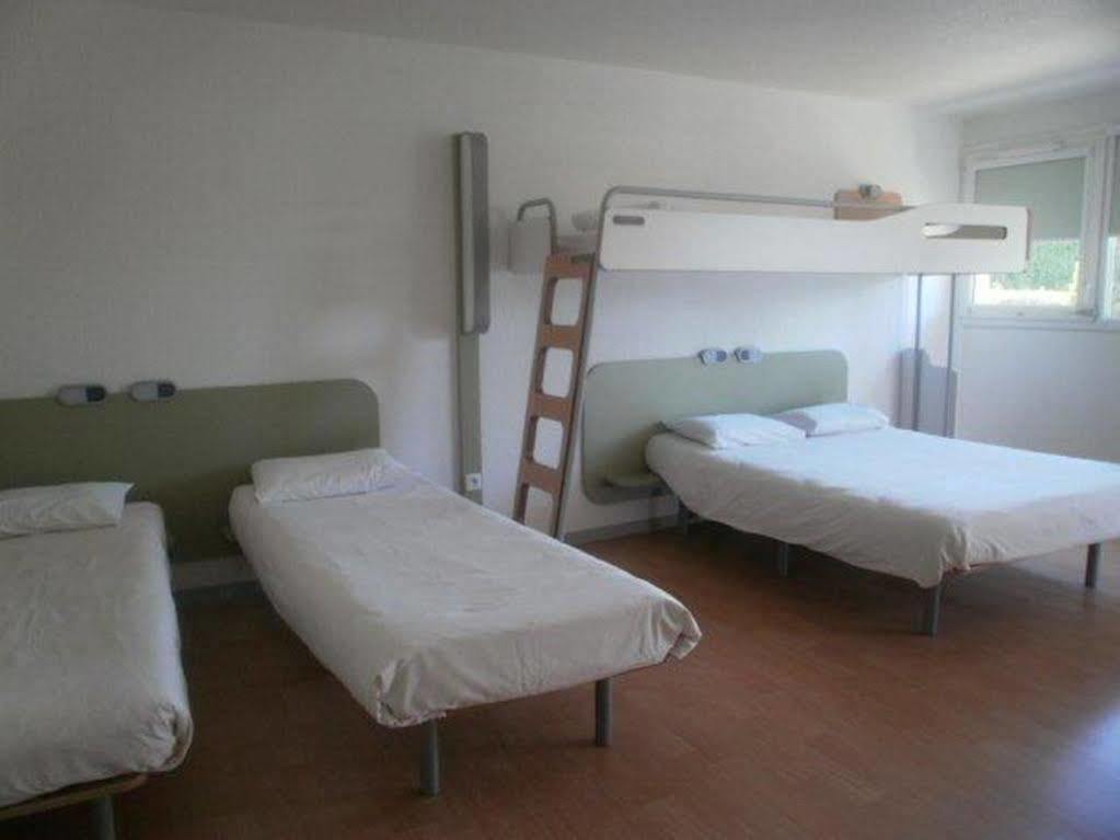 Ibis Budget 타르브 외부 사진
